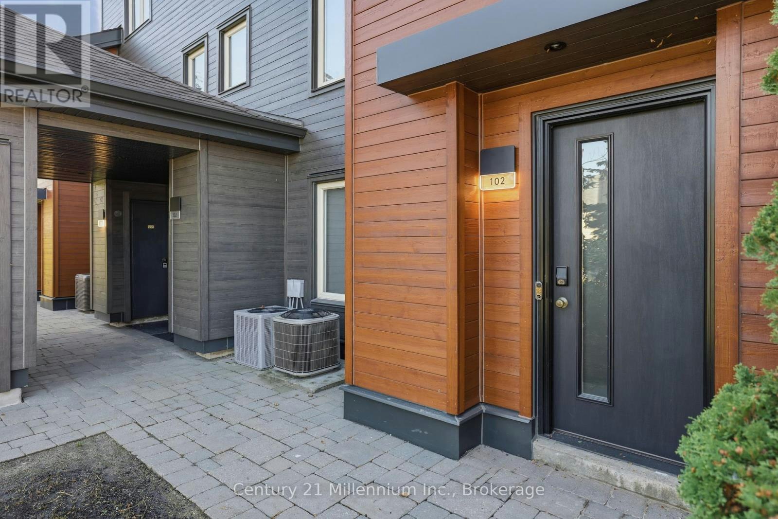 102-110 Fairway Court, Blue Mountains, ON, L9Y 0P8 - 2