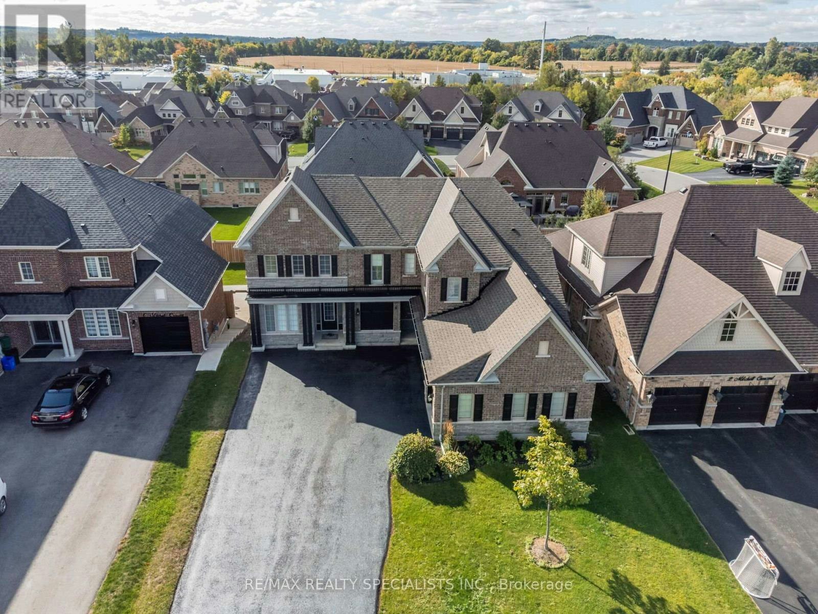 4 Mithcell Crescent, Mono, ON, L9W 2Z2 - 2