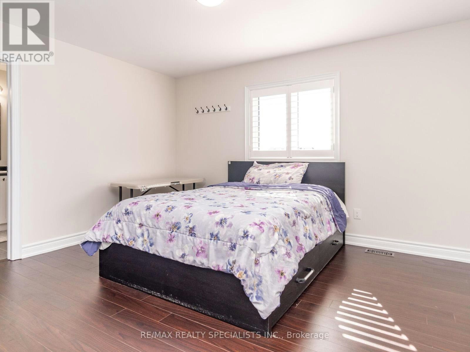 4 Mithcell Crescent, Mono, ON, L9W 2Z2 - 11