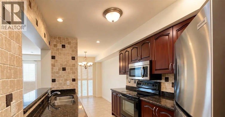 69 Cedarville Drive, Hamilton, ON, L8J 0A6 - 3