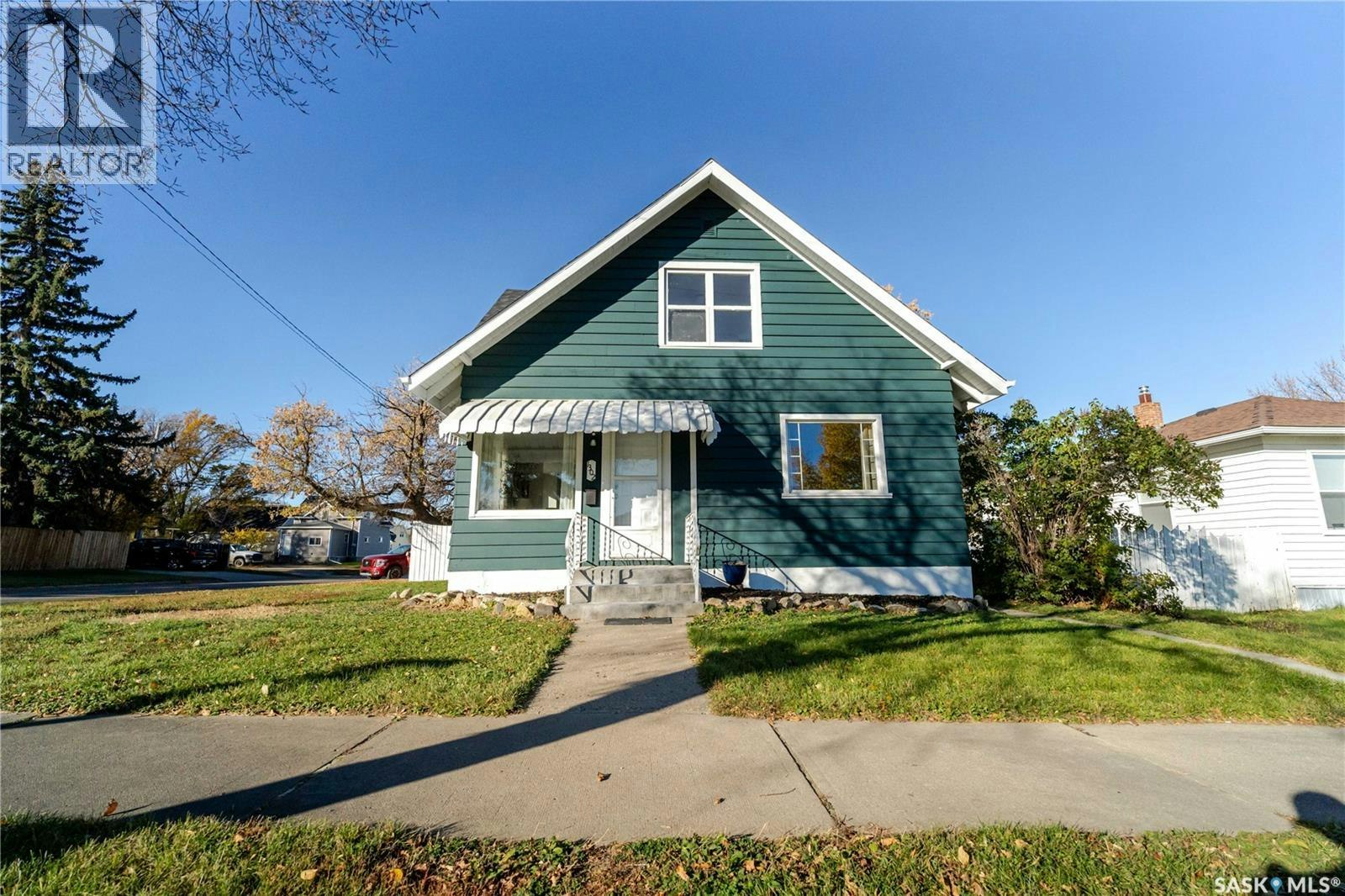 1302 1st Avenue NW, Moose Jaw, SK, S6H 3N7