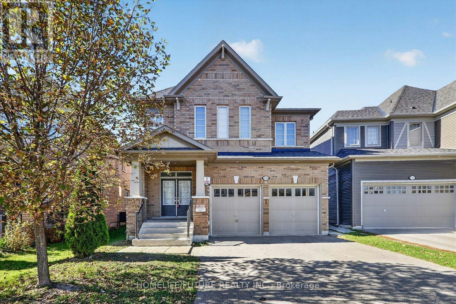 2548 Bandsman Crescent, Oshawa, ON, L1L 0M2