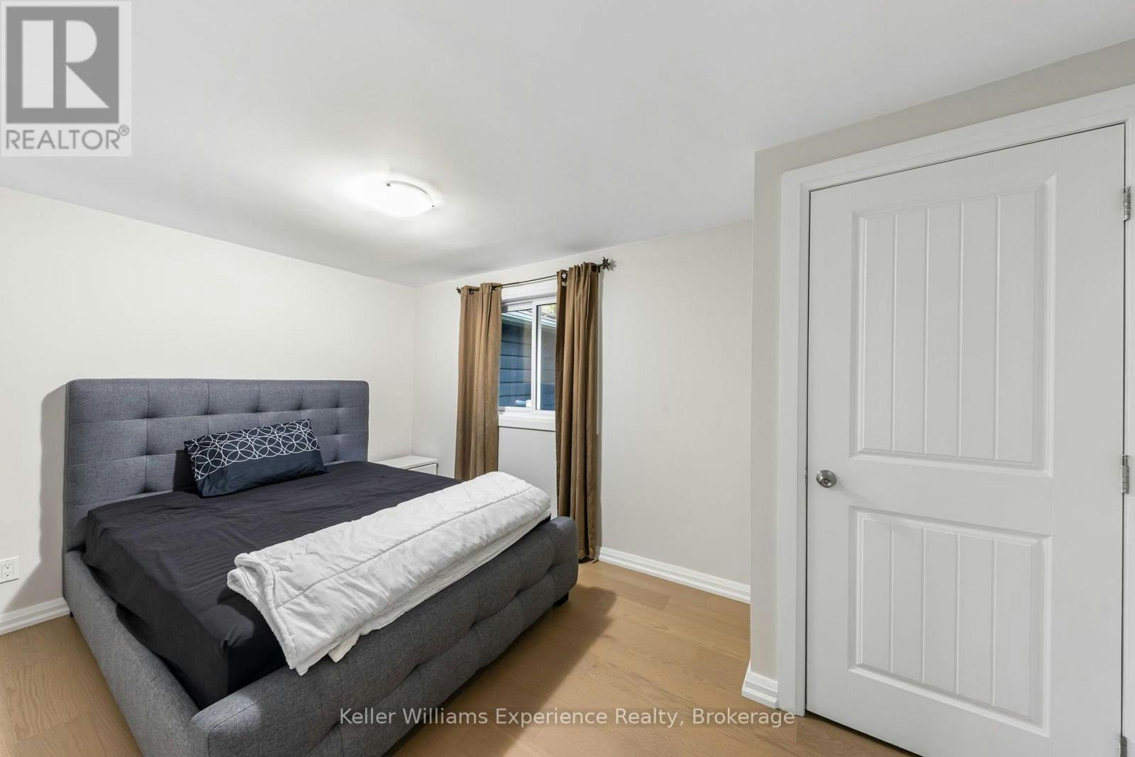 21 Lakeview Crescent, Tiny, ON, L9M 1R2 - 21