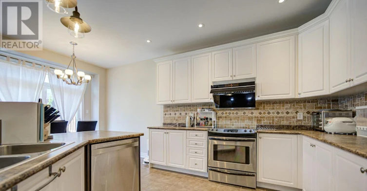 202 Lawn Crescent WEST, Whitchurch-Stouffville, ON, L4A 0B4 - 17