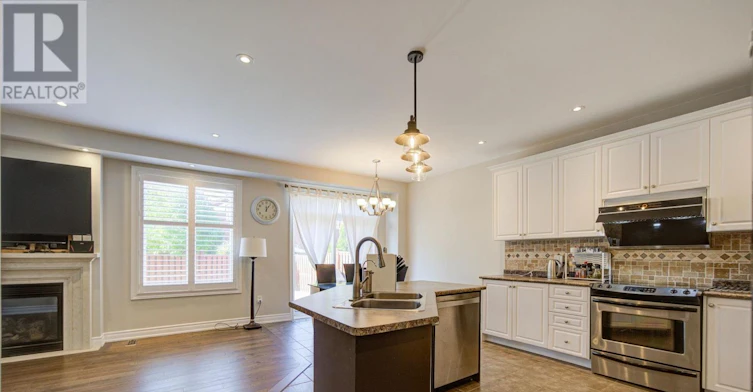 202 Lawn Crescent WEST, Whitchurch-Stouffville, ON, L4A 0B4 - 16