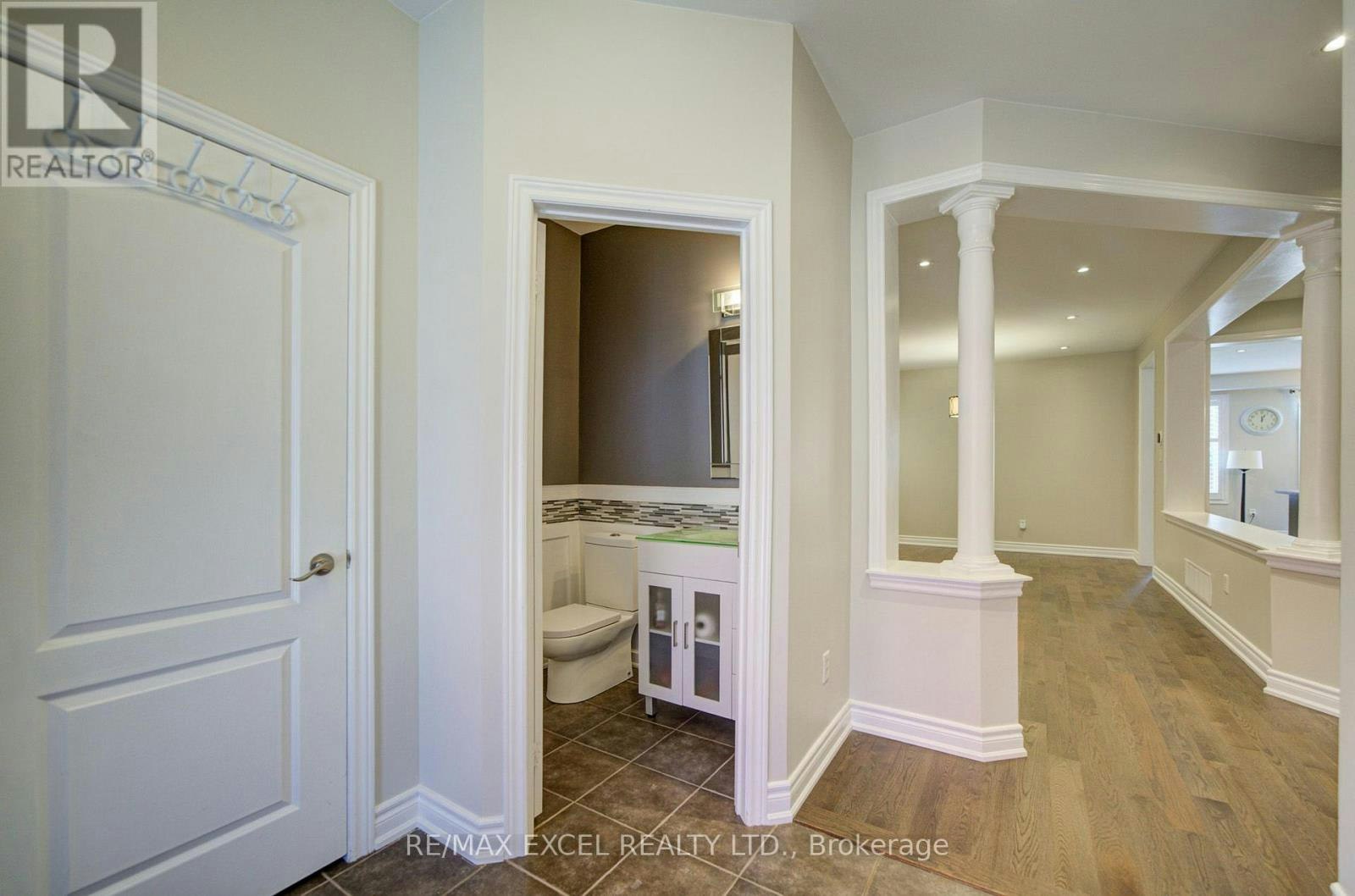202 Lawn Crescent WEST, Whitchurch-Stouffville, ON, L4A 0B4 - 5