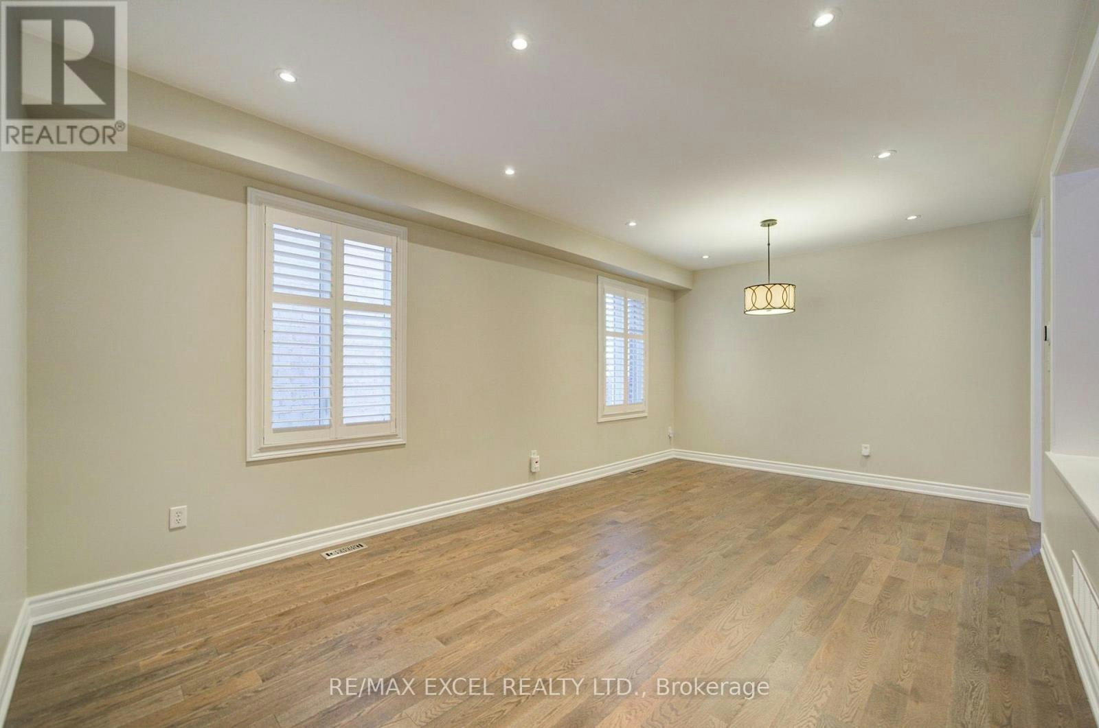 202 Lawn Crescent WEST, Whitchurch-Stouffville, ON, L4A 0B4 - 10