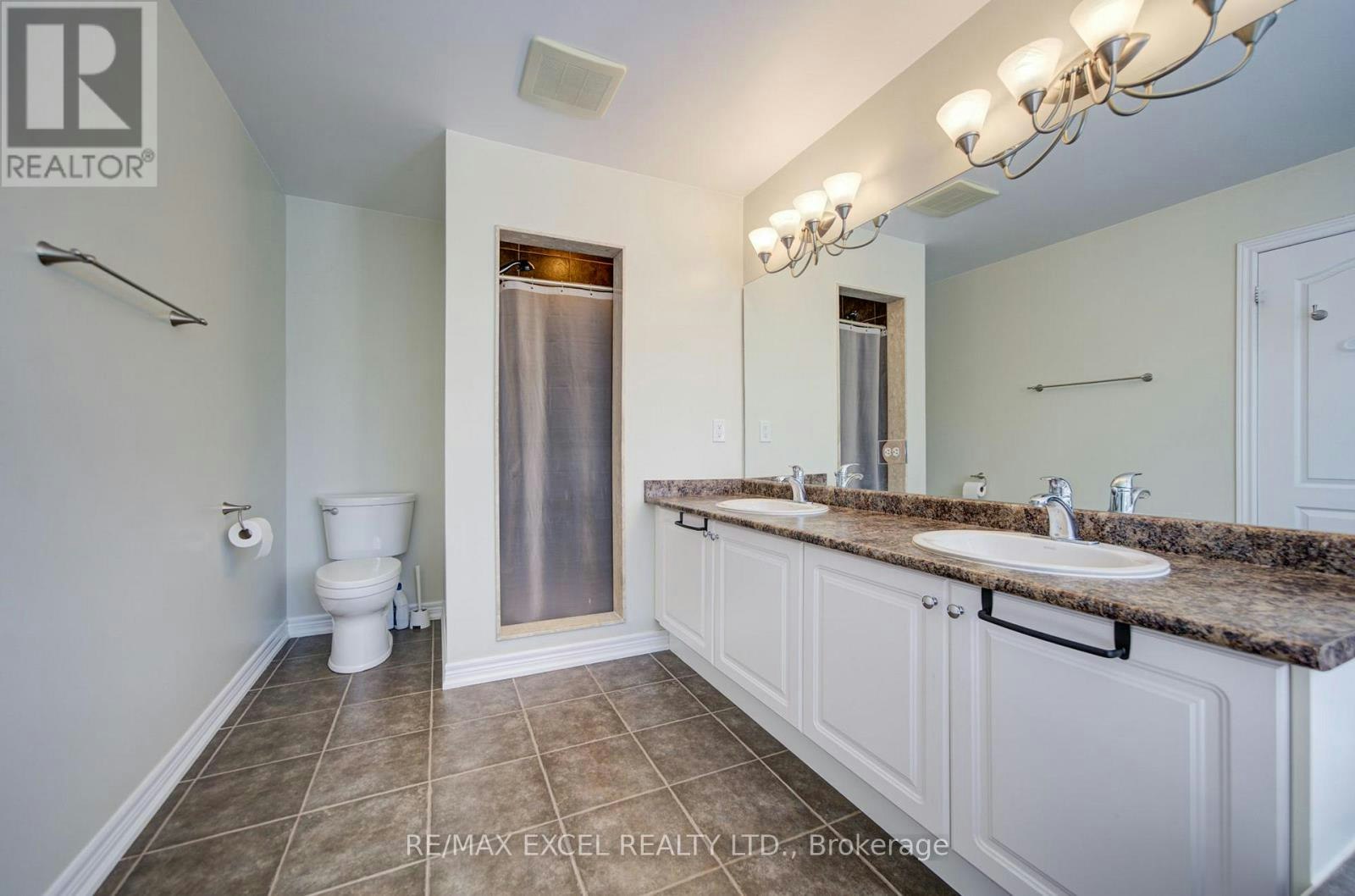 202 Lawn Crescent WEST, Whitchurch-Stouffville, ON, L4A 0B4 - 46