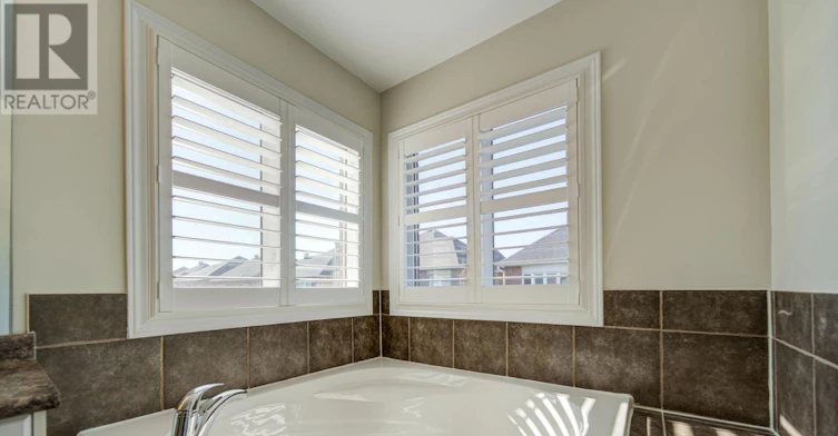 202 Lawn Crescent WEST, Whitchurch-Stouffville, ON, L4A 0B4 - 48