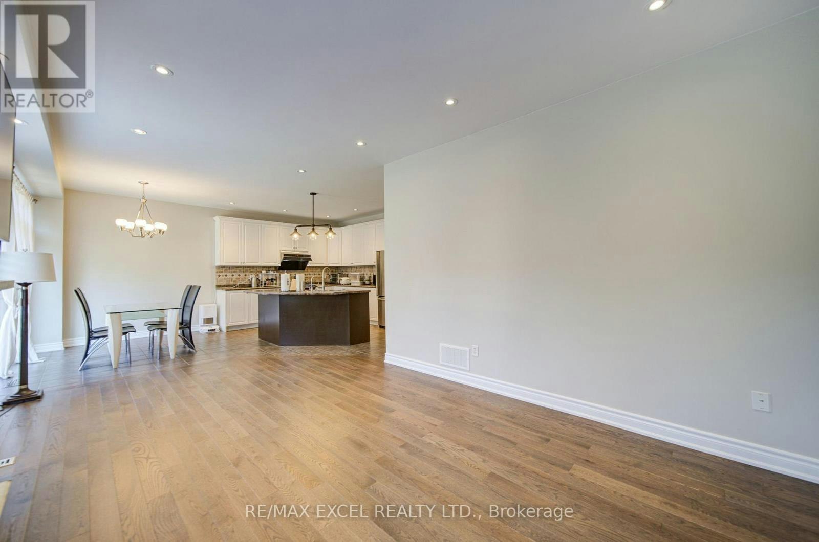 202 Lawn Crescent WEST, Whitchurch-Stouffville, ON, L4A 0B4 - 27