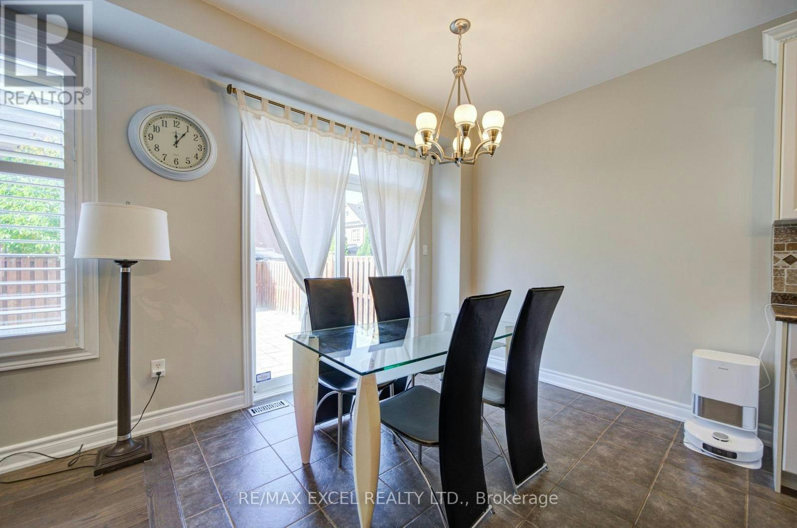 202 Lawn Crescent WEST, Whitchurch-Stouffville, ON, L4A 0B4 - 22