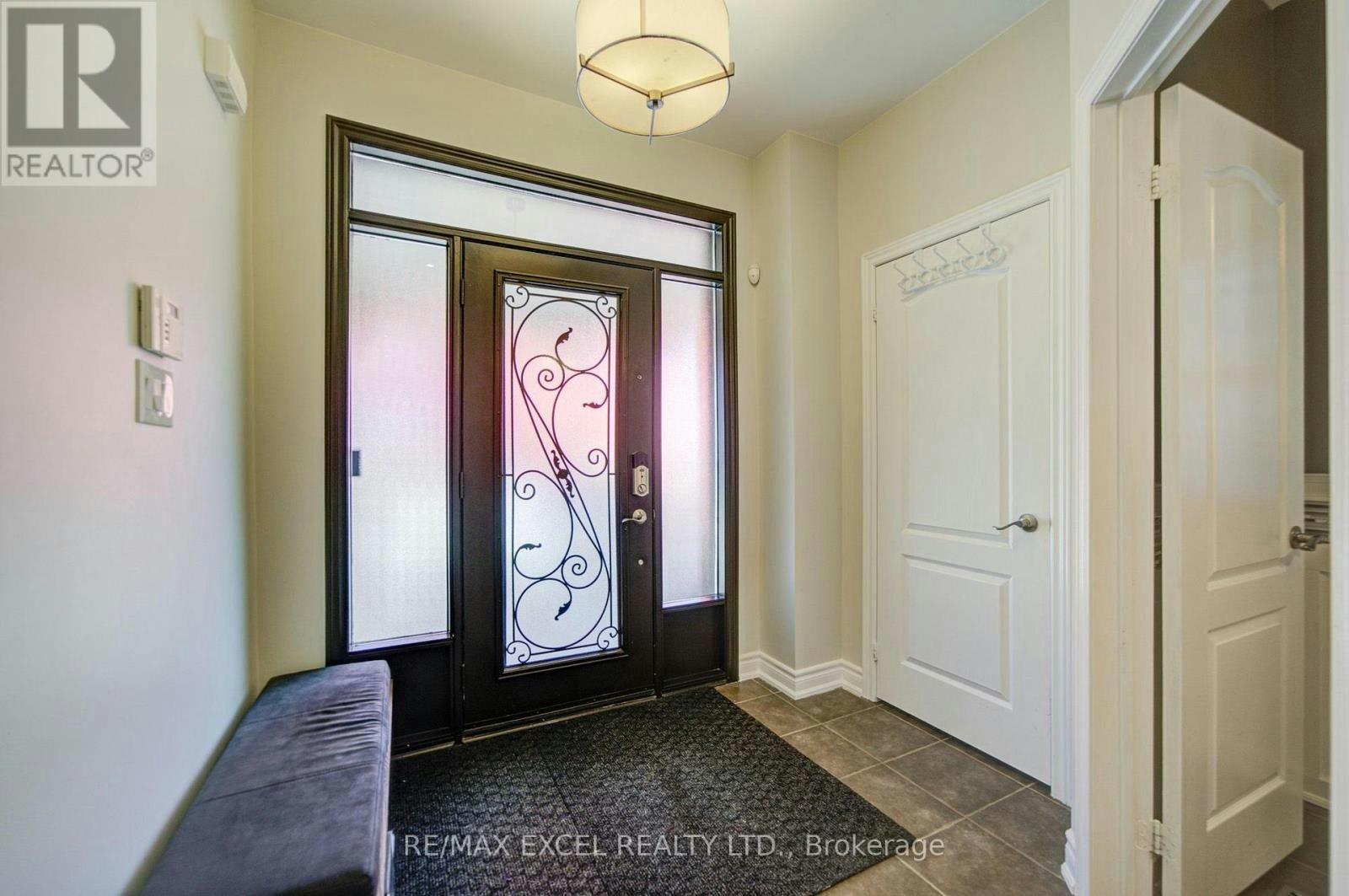 202 Lawn Crescent WEST, Whitchurch-Stouffville, ON, L4A 0B4 - 4