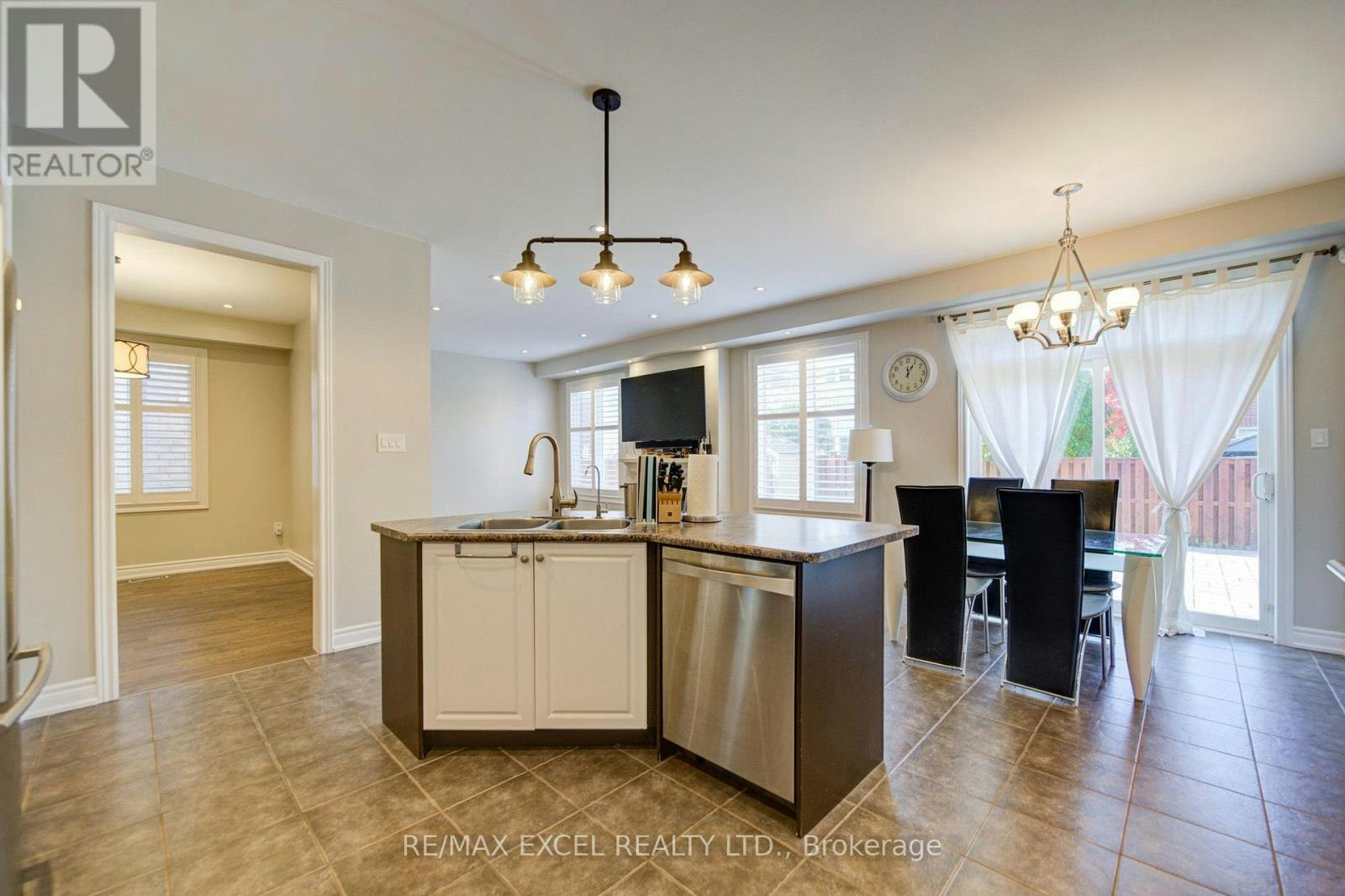 202 Lawn Crescent WEST, Whitchurch-Stouffville, ON, L4A 0B4 - 19
