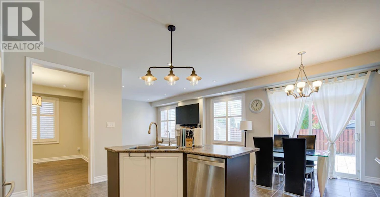 202 Lawn Crescent WEST, Whitchurch-Stouffville, ON, L4A 0B4 - 19