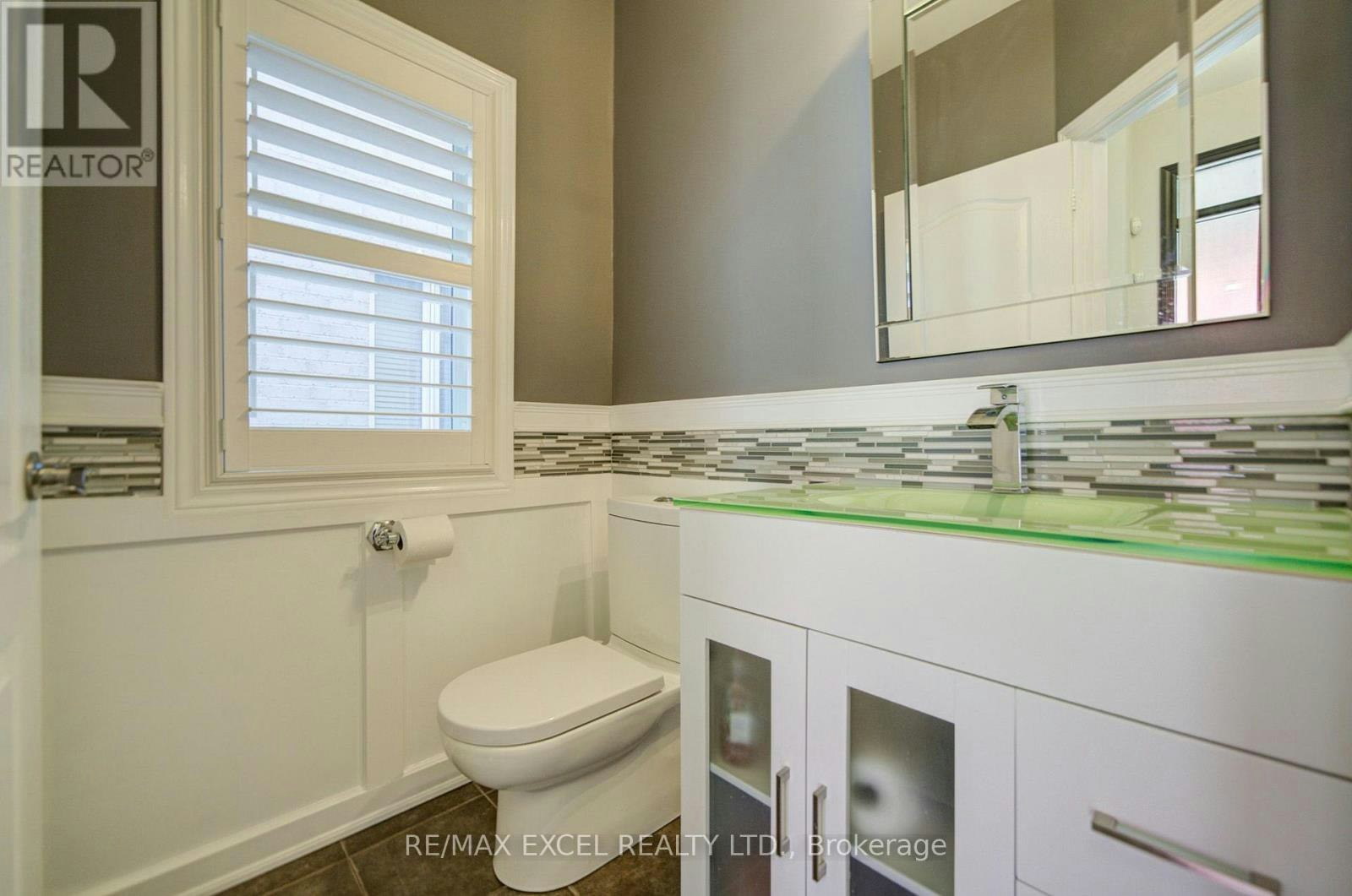 202 Lawn Crescent WEST, Whitchurch-Stouffville, ON, L4A 0B4 - 6