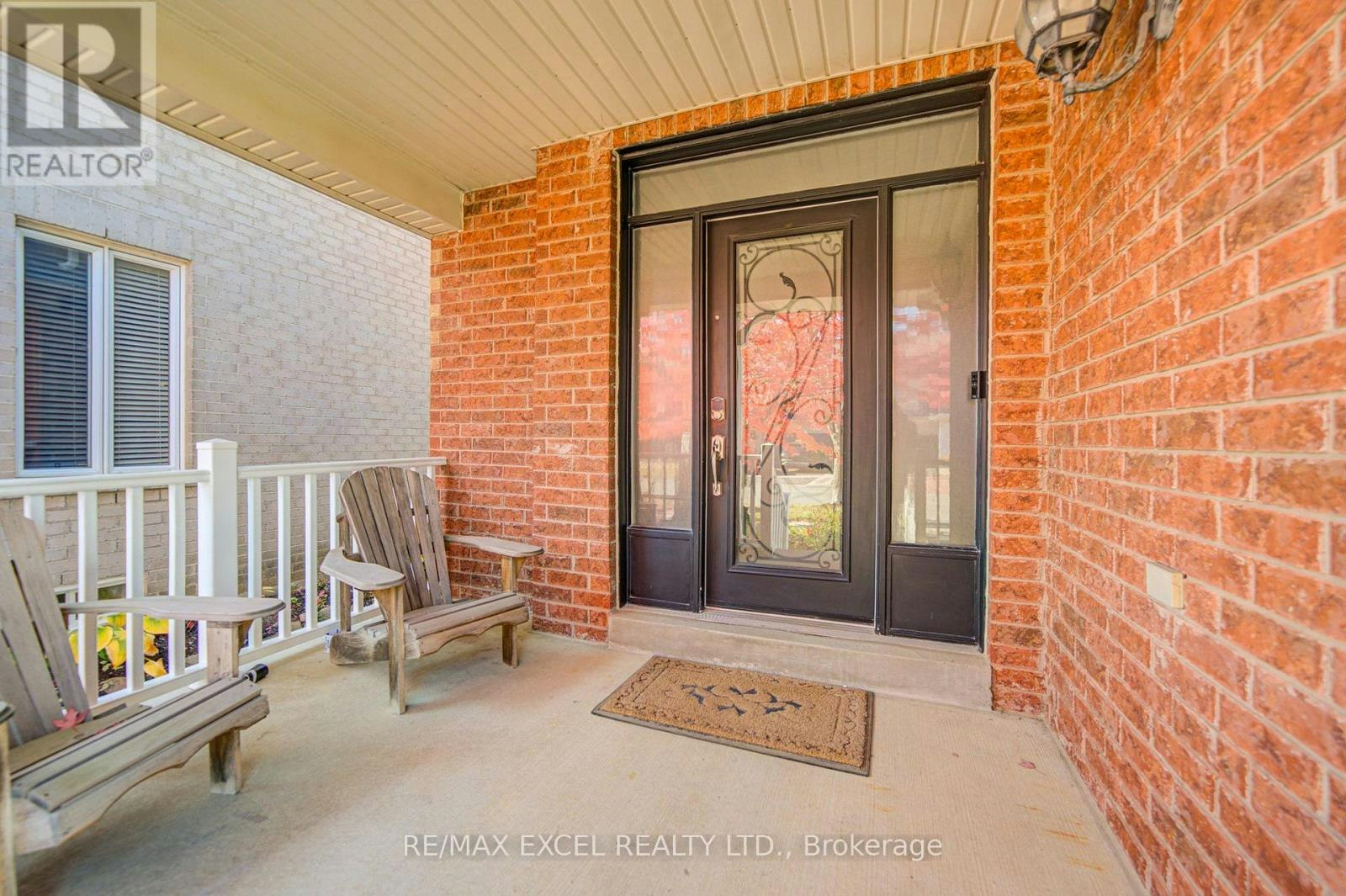 202 Lawn Crescent WEST, Whitchurch-Stouffville, ON, L4A 0B4 - 3