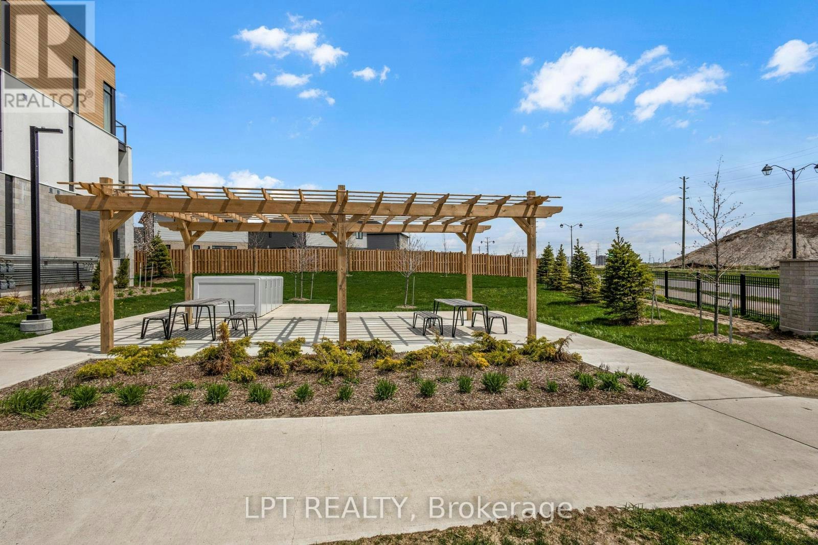 60-142 Foamflower Place, Waterloo, ON, N2V 0G9 - 22