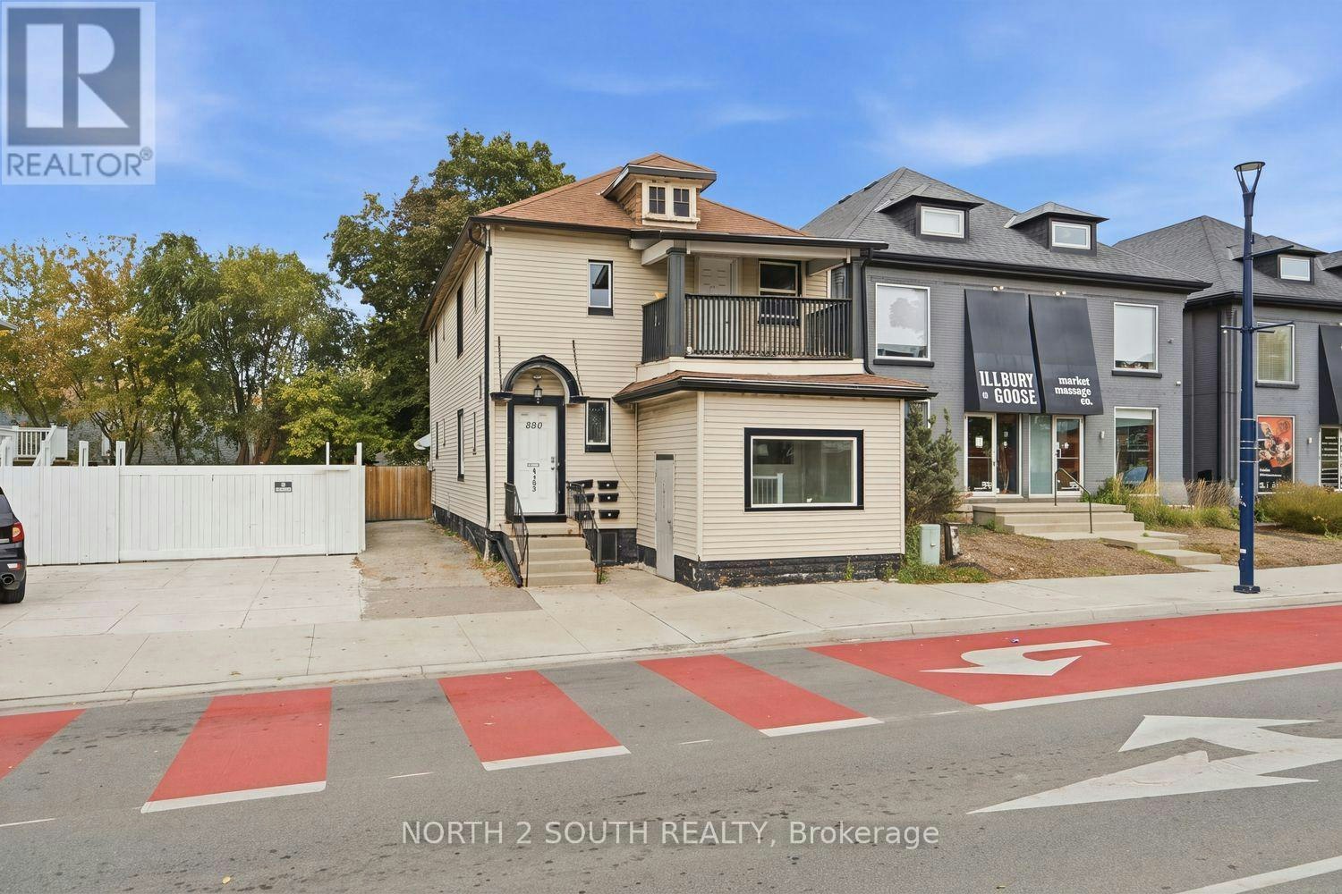 880 Dundas Street E, London, ON, N5W 3A1