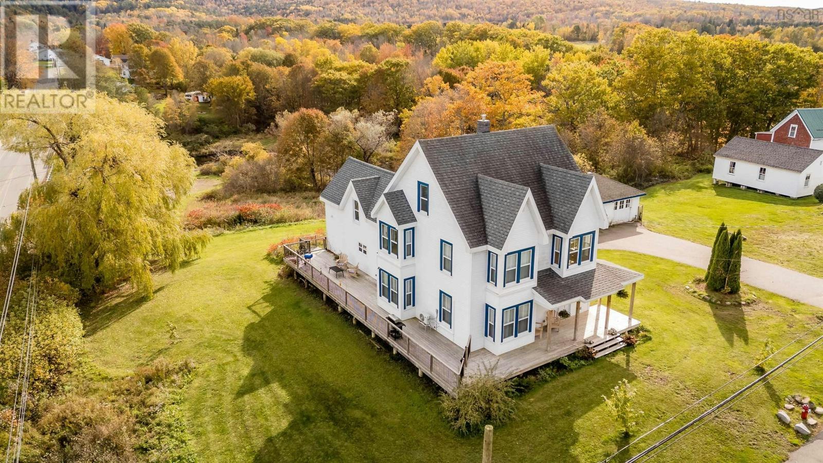 13 Lawrencetown Lane, Lawrencetown, NS, B0S 1M0