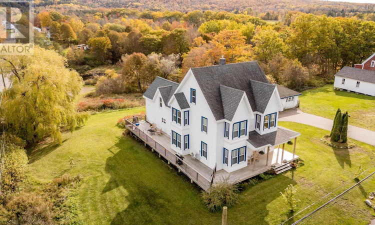 13 Lawrencetown Lane