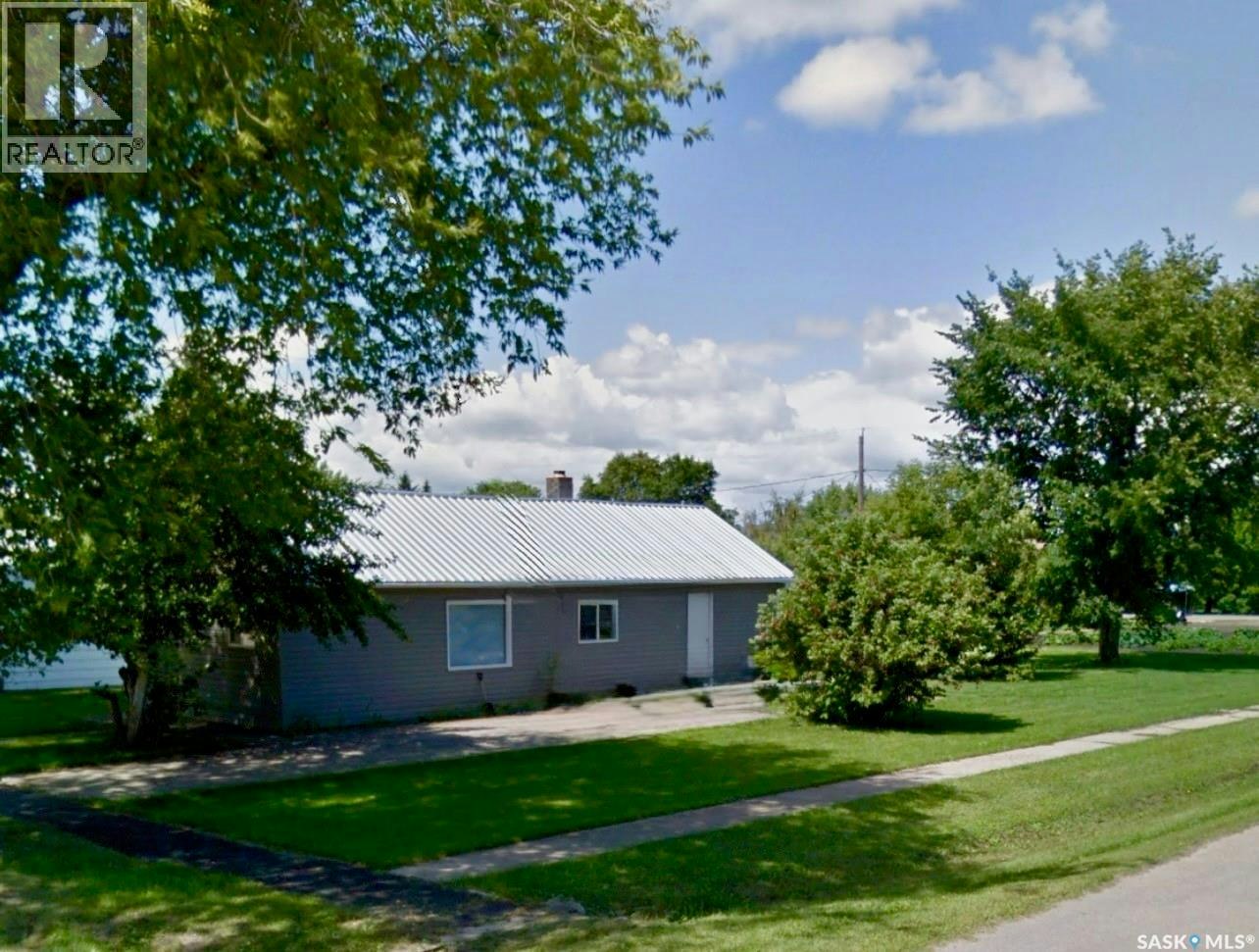 200 2nd Street N, Wakaw, SK, S0K 4P0