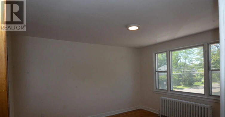 177 St Laurent Boulevard, Ottawa, ON, K1K 2Y6 - 4
