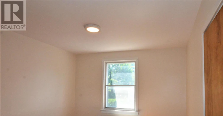 177 St Laurent Boulevard, Ottawa, ON, K1K 2Y6 - 7