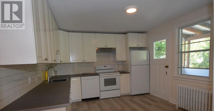 177 St Laurent Boulevard, Ottawa, ON, K1K 2Y6 - 8