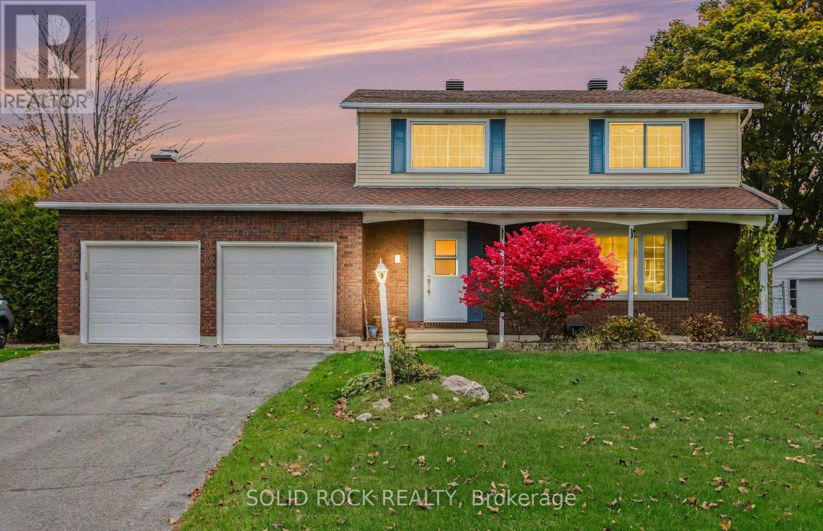 9 Owlshead Road, Ottawa, ON, K0A 3P0