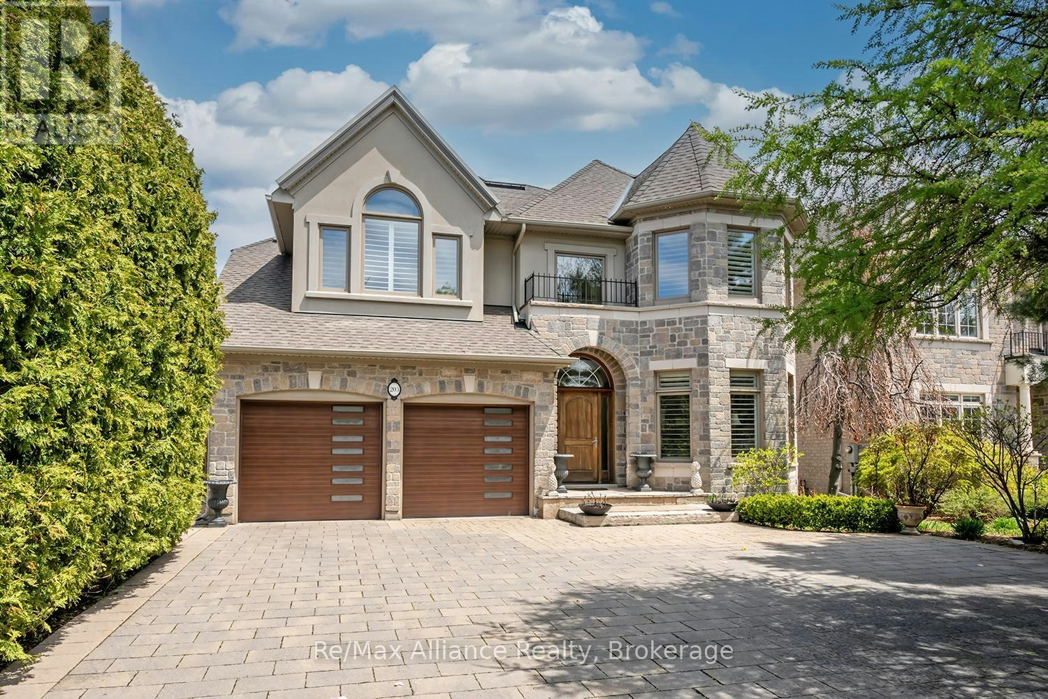 203 Burloak Drive, Burlington, ON, L6L 6T6