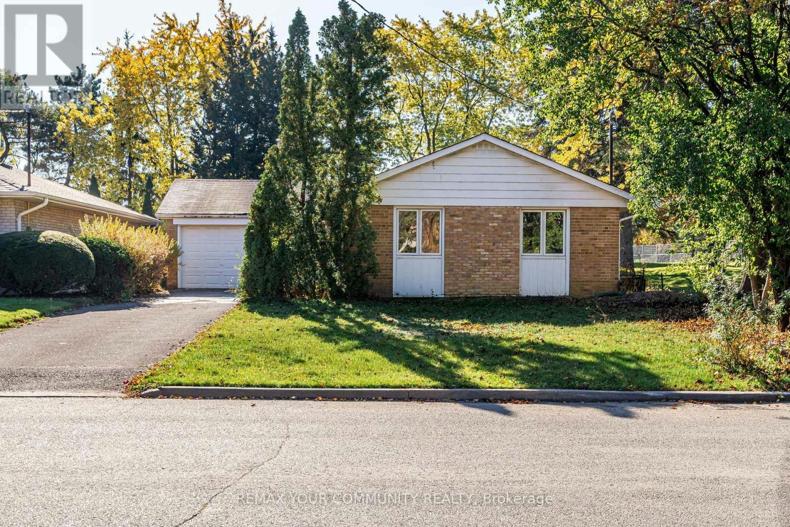MAIN-98 Wigmore Drive, Toronto, ON, M4A 2E8