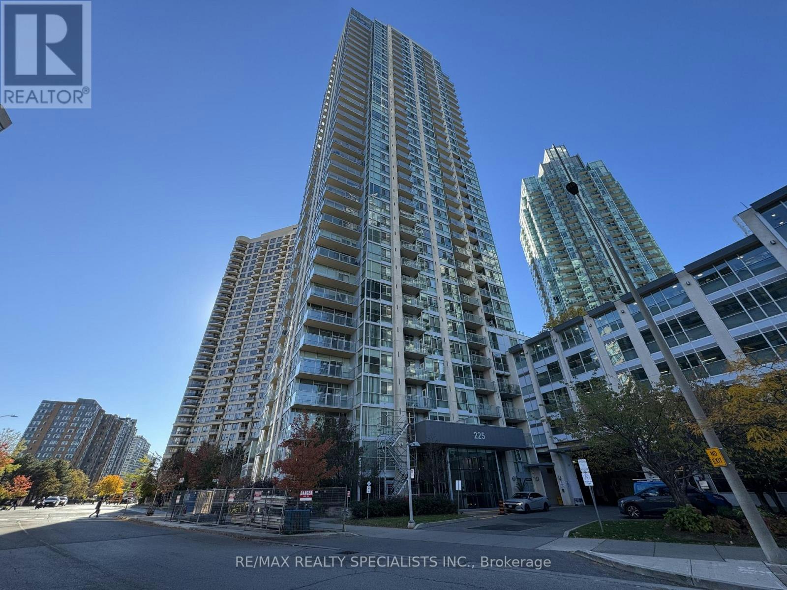 2302-225 Webb Drive, Mississauga, ON, L5B 4P2