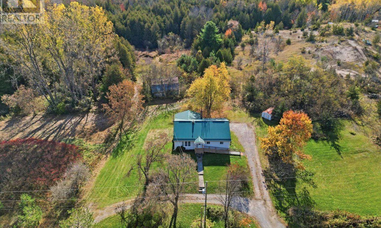 2096 Hollowview Road
