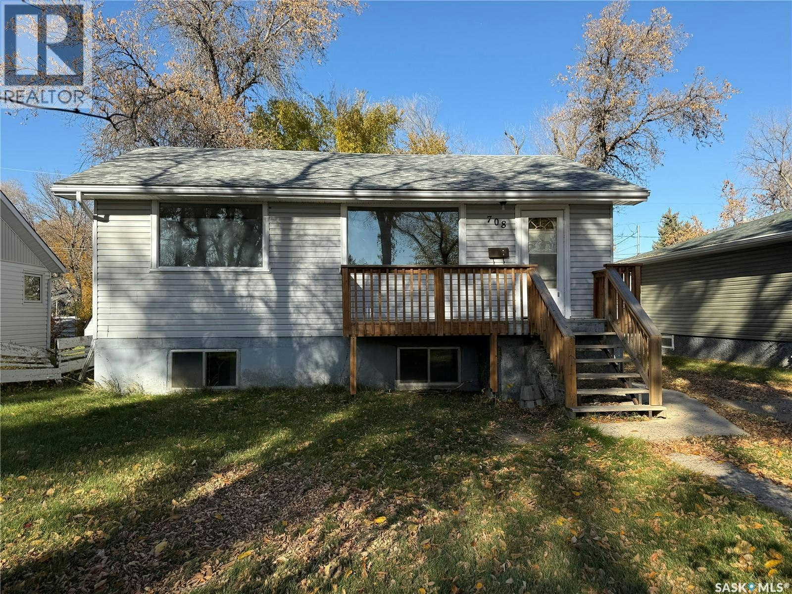 708 Grandview Street W, Moose Jaw, SK, S6H 5L6