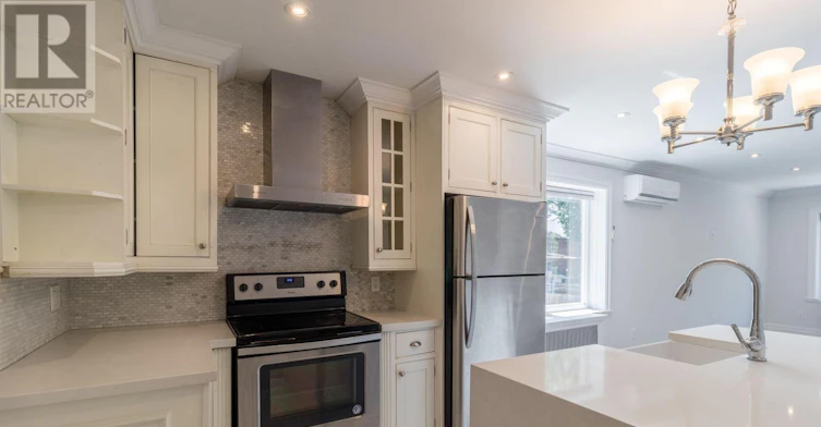 UPPER-301 Cleveland Street, Toronto, ON, M4S 2W7 - 9