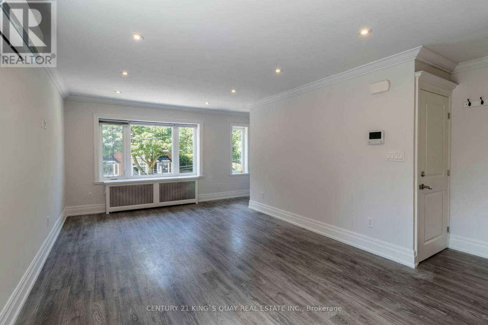 UPPER-301 Cleveland Street, Toronto, ON, M4S 2W7 - 5