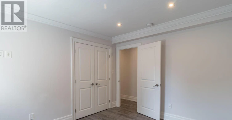 UPPER-301 Cleveland Street, Toronto, ON, M4S 2W7 - 12