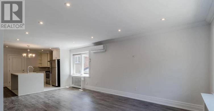 UPPER-301 Cleveland Street, Toronto, ON, M4S 2W7 - 2