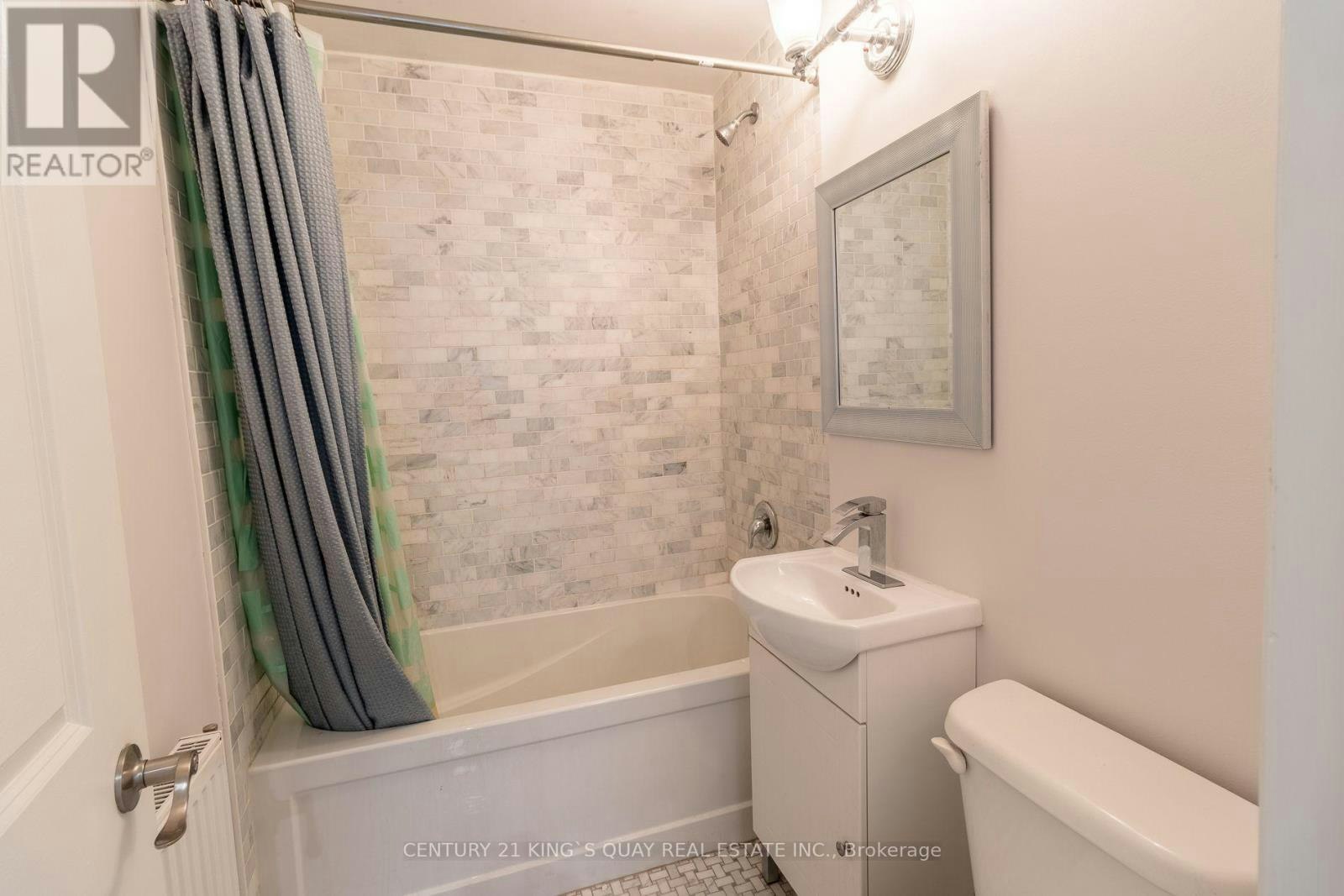UPPER-301 Cleveland Street, Toronto, ON, M4S 2W7 - 15