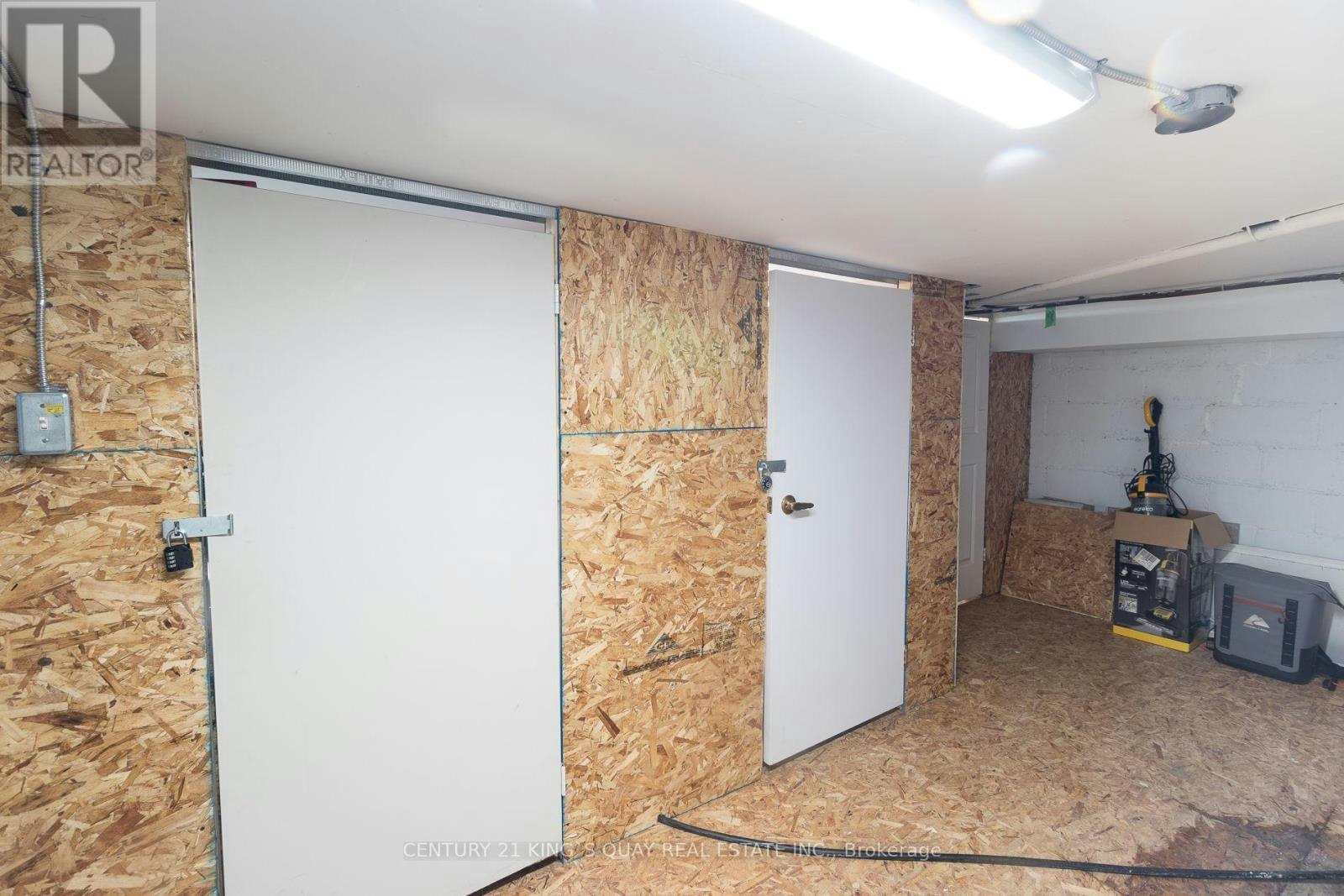 UPPER-301 Cleveland Street, Toronto, ON, M4S 2W7 - 17
