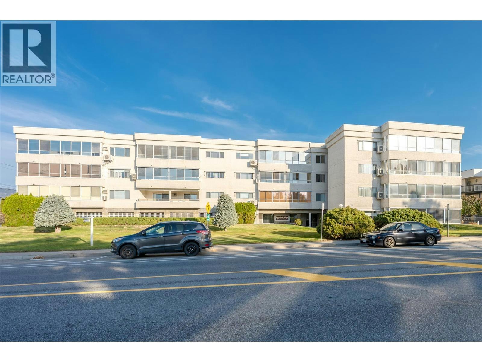 204-195 W Warren Avenue, Penticton, BC, V2A 3N1