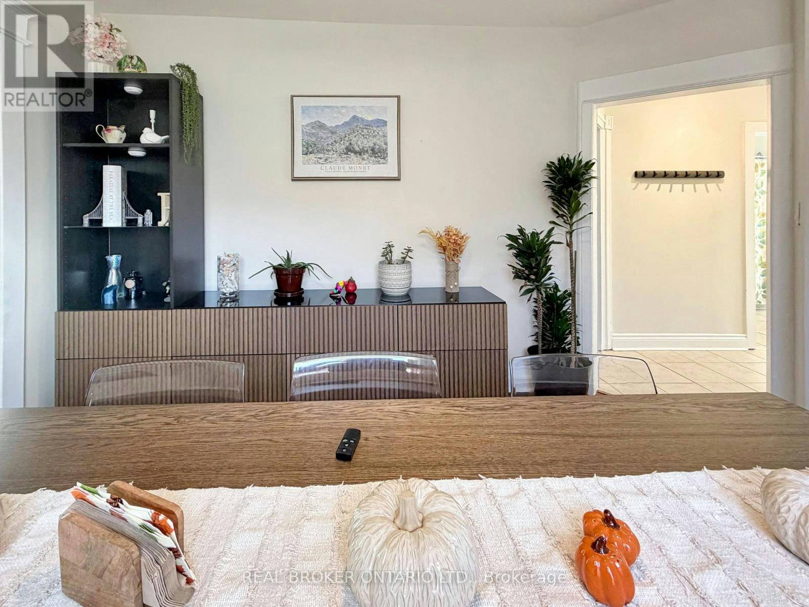 UPPER-79 Blantyre Avenue, Toronto, ON, M1N 2R6 - 5