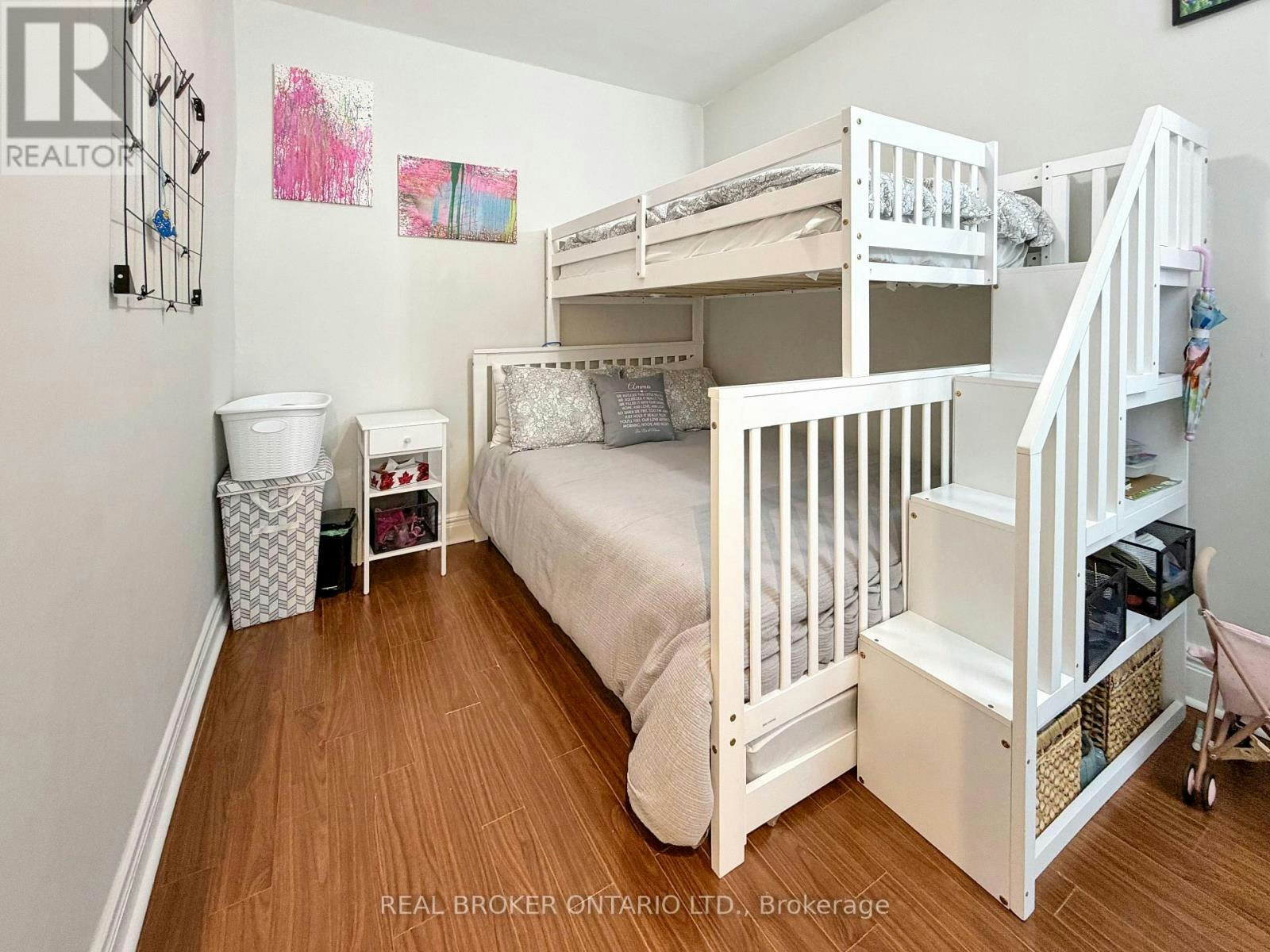 UPPER-79 Blantyre Avenue, Toronto, ON, M1N 2R6 - 11