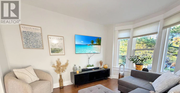 UPPER-79 Blantyre Avenue, Toronto, ON, M1N 2R6 - 2