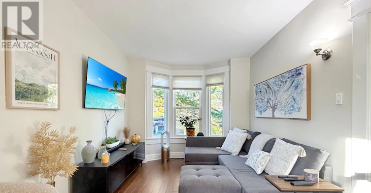 UPPER-79 Blantyre Avenue, Toronto, ON, M1N 2R6