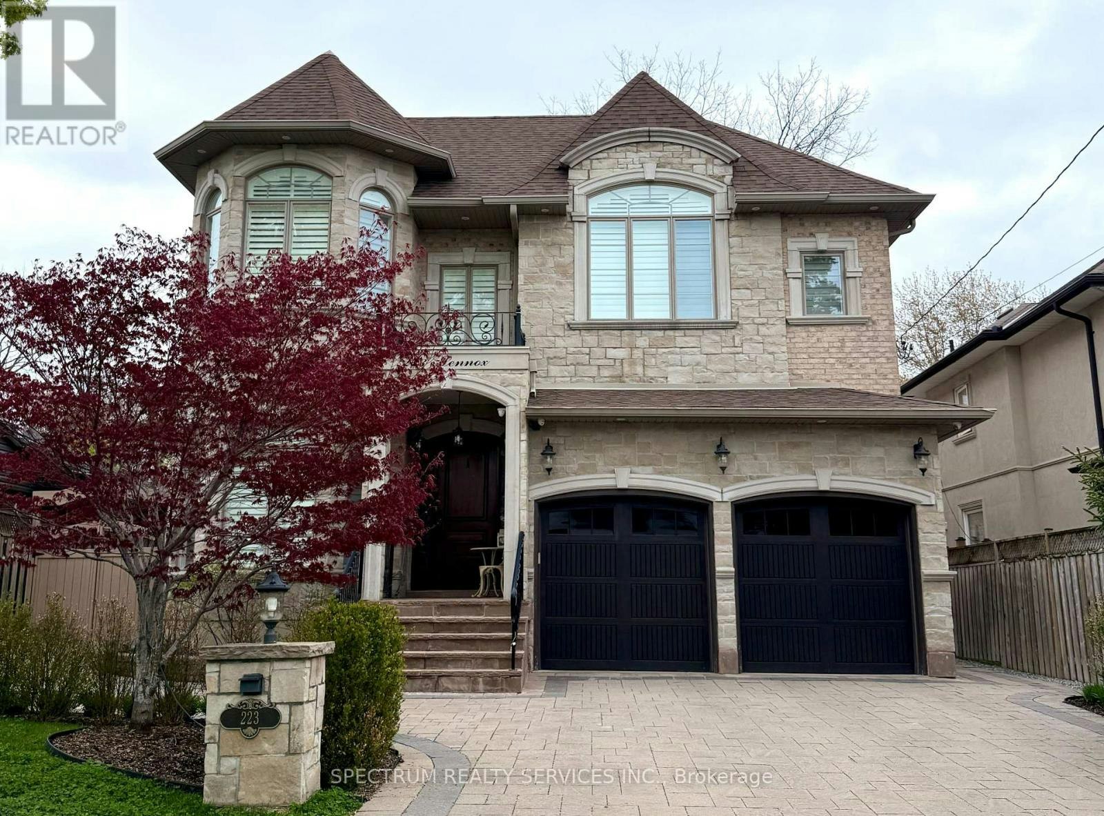 223 Lennox Avenue, Richmond Hill, ON, L4C 2A4