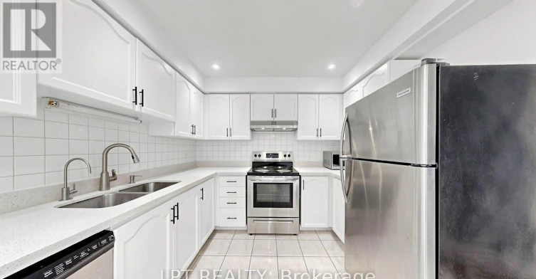 81 Shady Pine Circle, Brampton, ON, L6R 1K3 - 11
