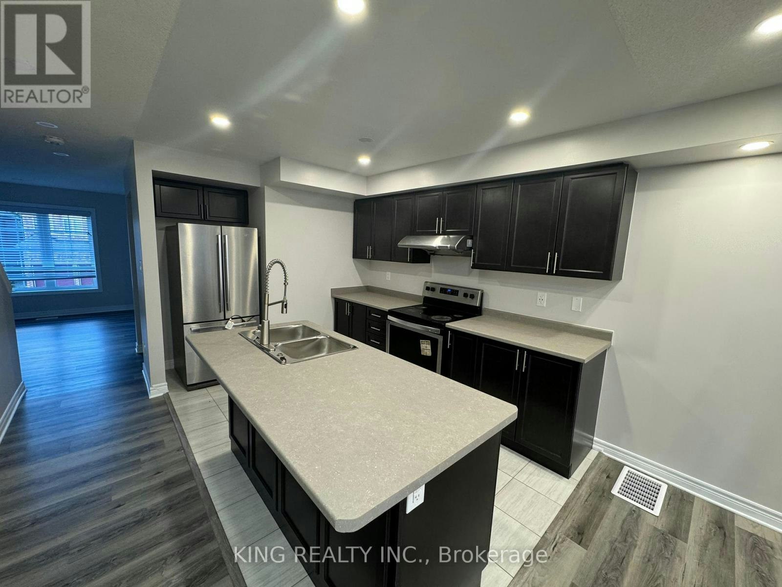 632 Linden Drive, Cambridge, ON, N3H 0C9 - 2
