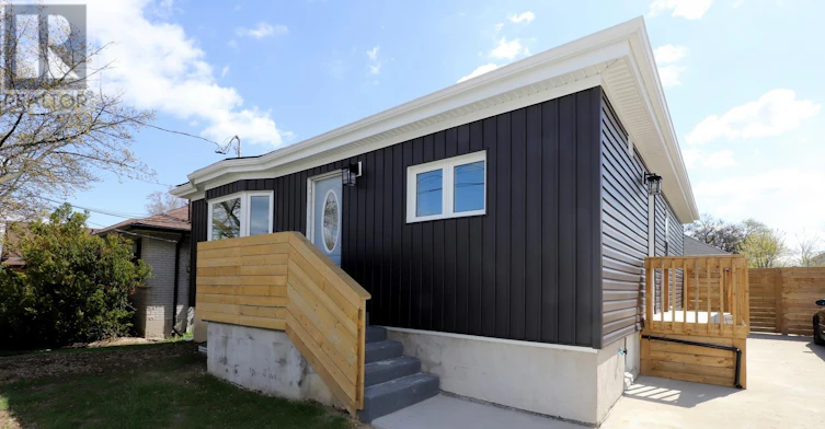 MAIN FLOOR-269 5th Street WEST, Hamilton, ON, L9C 3N9 - 2