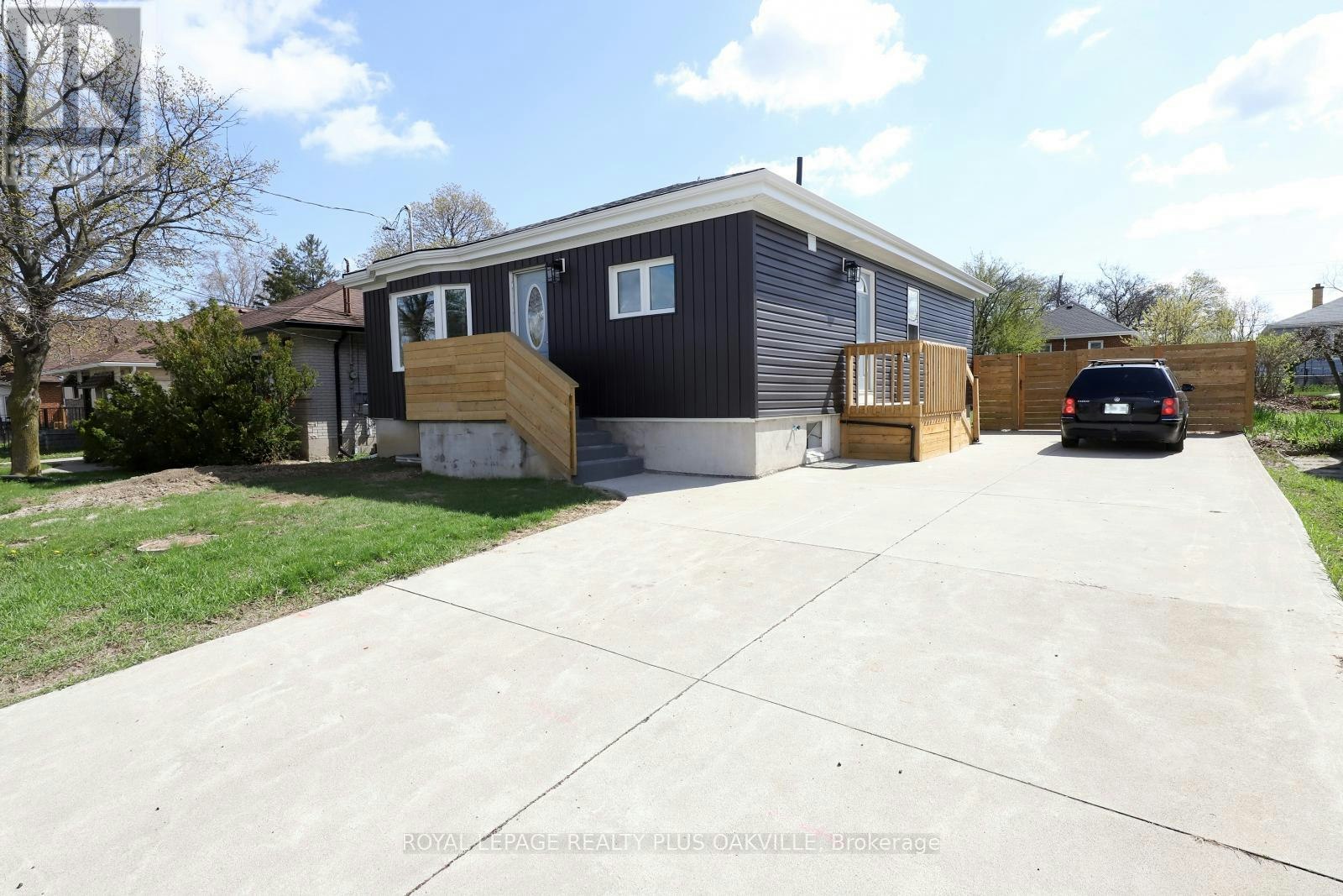 MAIN FLOOR-269 5th Street WEST, Hamilton, ON, L9C 3N9 - 3